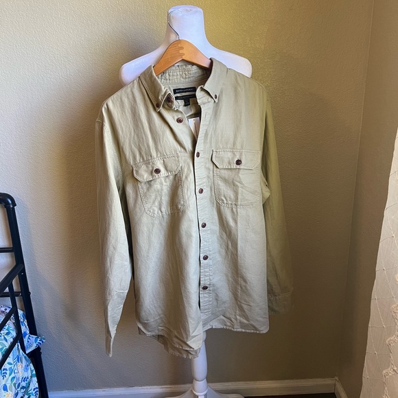 Banana Republic Other - BANANA REPUBLIC tan long sleeve untucked standard fit button down shirt